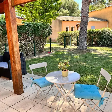 Maison De Dans Avec Piscine Nyaraló